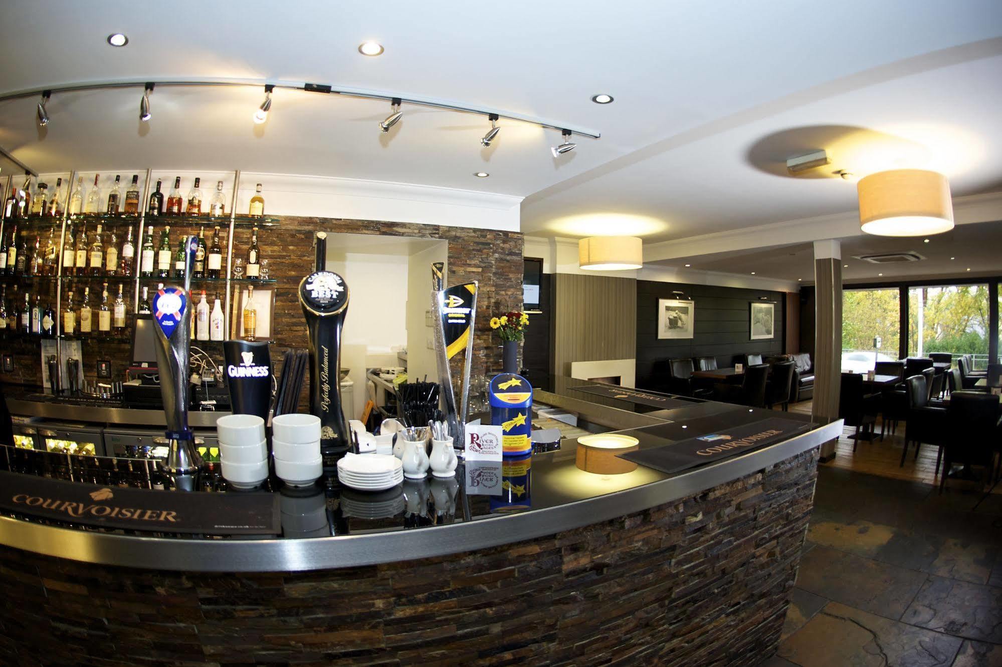 Nevis Bank 4* Fort William